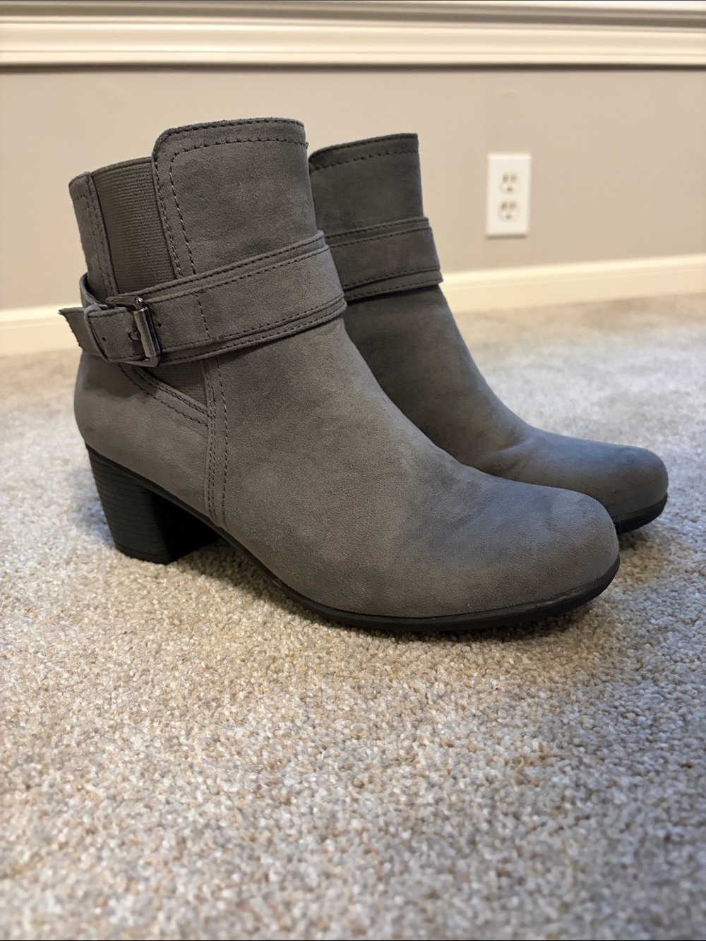 croft & barrow Women’s Gray Suede-Look Ankle Boot with Ortholite Insoles